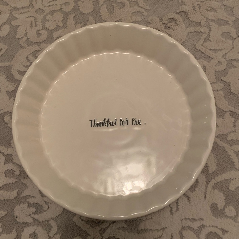 Rae Dunn Pie Plate